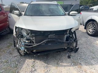 2018 Nissan Rogue SV - Exterior Front Center Image